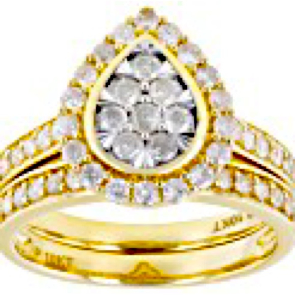 White diamonds 1.00ctw ring size 7 with matching band 10k gold